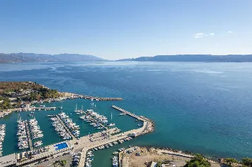 2-Bedroom Apartment in Novi Vinodolski with Garden BBQ