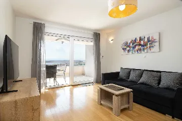 Crikvenica Apartment with Sea-View Balcony