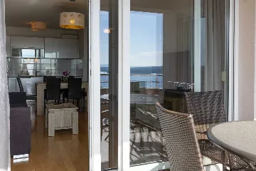 Crikvenica Apartment with Sea-View Balcony