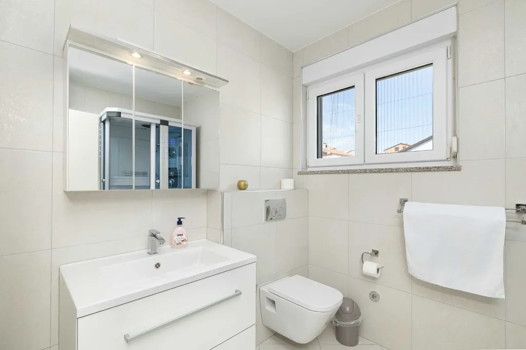 Crikvenica Apartment with Sea-View Balcony