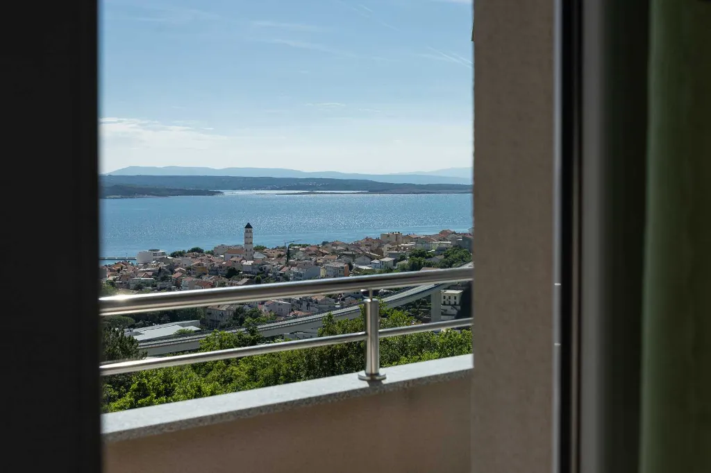 Crikvenica Apartment with Sea-View Balcony