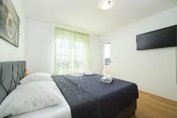 Crikvenica Apartment with Sea-View Balcony