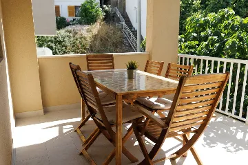 Seaside Apartment with Panoramic Views in Klek