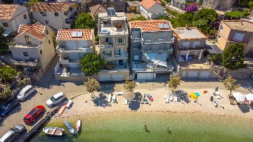 Seaside Apartment with Panoramic Views in Klek