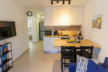 Duboka Klek Apartment with 2 Bedrooms for 4