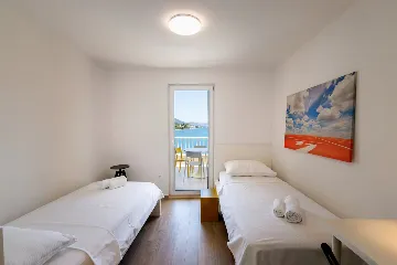 Duboka Klek Apartment with 2 Bedrooms for 4