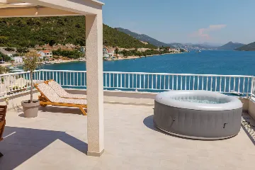 Duboka Klek Apartment with 2 Bedrooms for 4