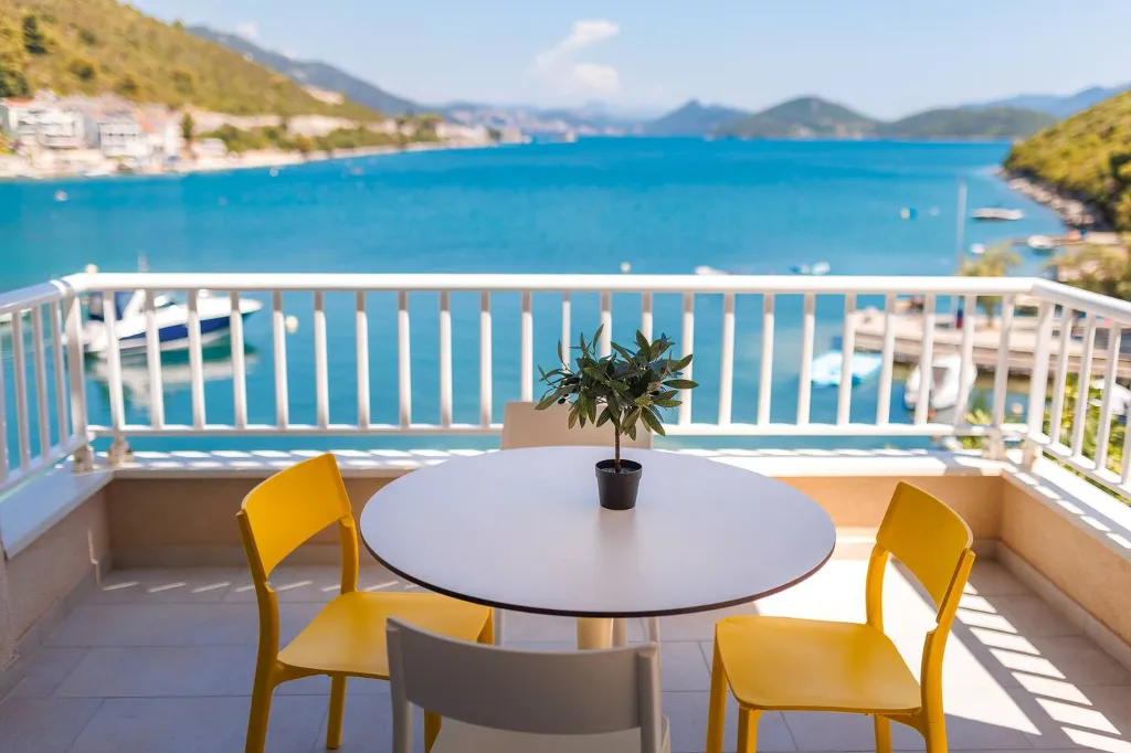 Duboka Klek Apartment with 2 Bedrooms for 4