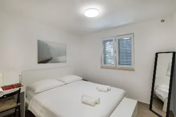 Duboka Klek Apartment with 2 Bedrooms for 4