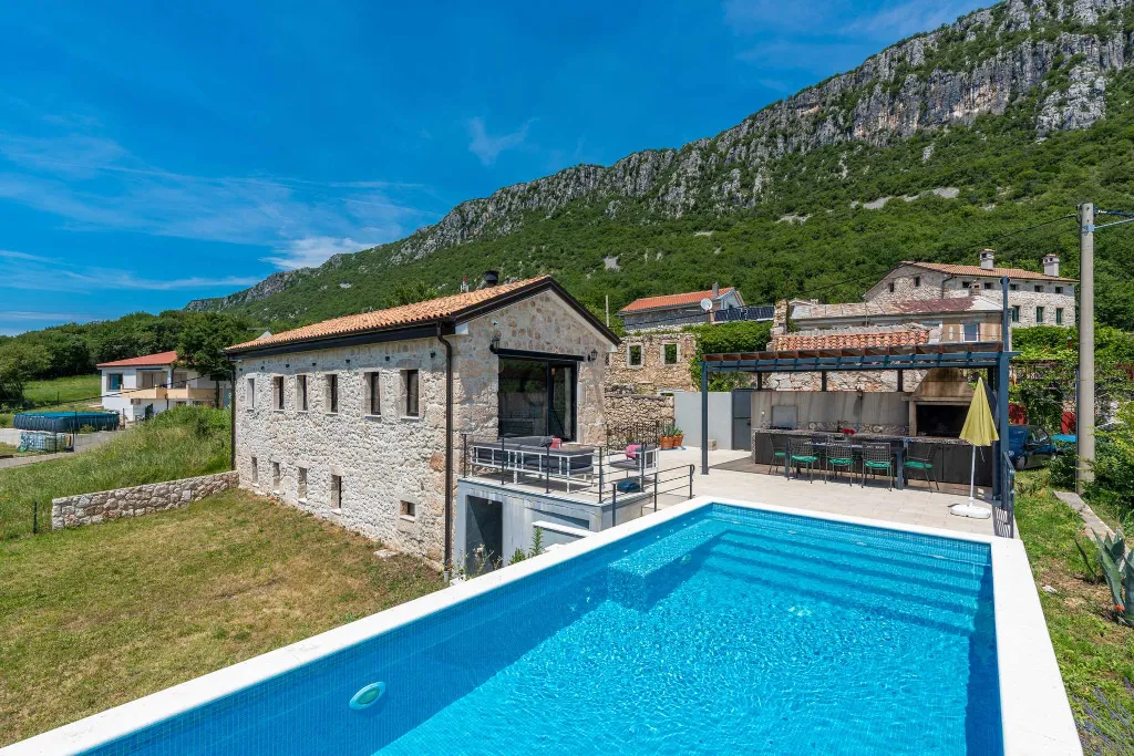Spacious 4-Bedroom Villa in Bribir, Croatia