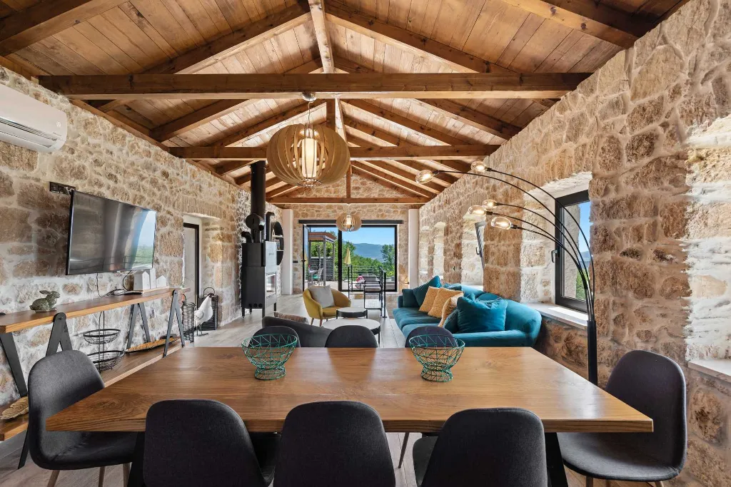 Spacious 4-Bedroom Villa in Bribir, Croatia