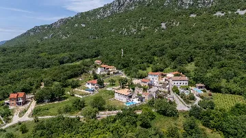 Spacious 4-Bedroom Villa in Bribir, Croatia