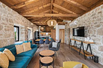 Spacious 4-Bedroom Villa in Bribir, Croatia