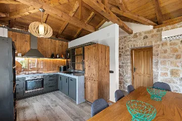 Spacious 4-Bedroom Villa in Bribir, Croatia