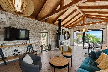 Spacious 4-Bedroom Villa in Bribir, Croatia