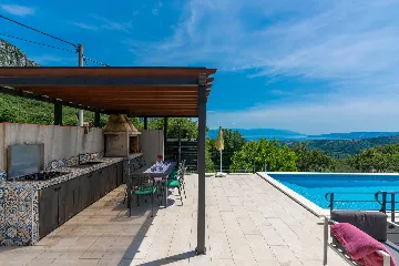 Spacious 4-Bedroom Villa in Bribir, Croatia