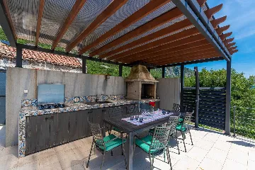 Spacious 4-Bedroom Villa in Bribir, Croatia