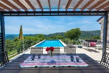 Spacious 4-Bedroom Villa in Bribir, Croatia