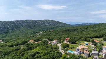 Spacious 4-Bedroom Villa in Bribir, Croatia