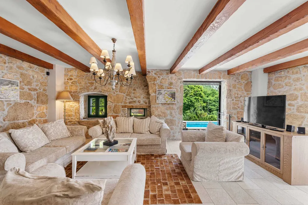 Stone-Style Villa with Sea View in Bribir