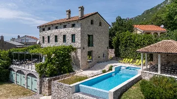 Stone-Style Villa with Sea View in Bribir