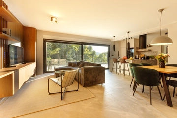 Villa in Grizane-Belgrad for 7 Guests