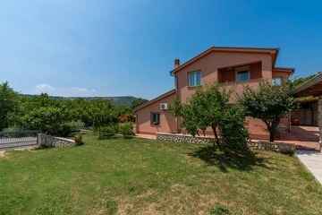 Cozy 1-Bedroom Apartment in Bribir with Terrace