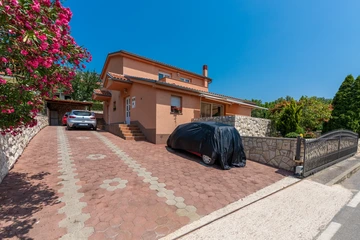 Cozy 1-Bedroom Apartment in Bribir with Terrace