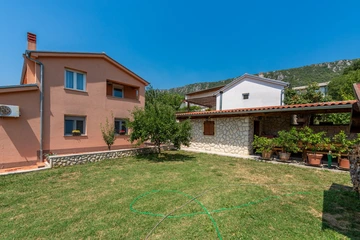 Cozy 1-Bedroom Apartment in Bribir with Terrace