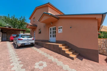 Cozy 1-Bedroom Apartment in Bribir with Terrace