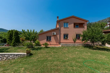 Cozy 1-Bedroom Apartment in Bribir with Terrace