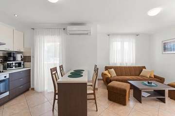 Cozy 1-Bedroom Apartment in Bribir with Terrace