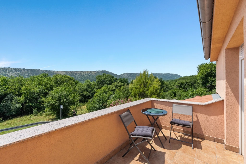 Cozy 1-Bedroom Apartment in Bribir with Terrace