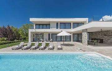 Bužinija 4-Bedroom Villa for 8 Guests