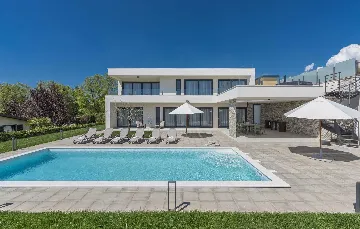 Bužinija 4-Bedroom Villa for 8 Guests