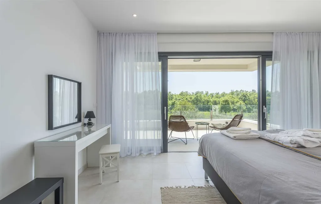 Bužinija 4-Bedroom Villa for 8 Guests