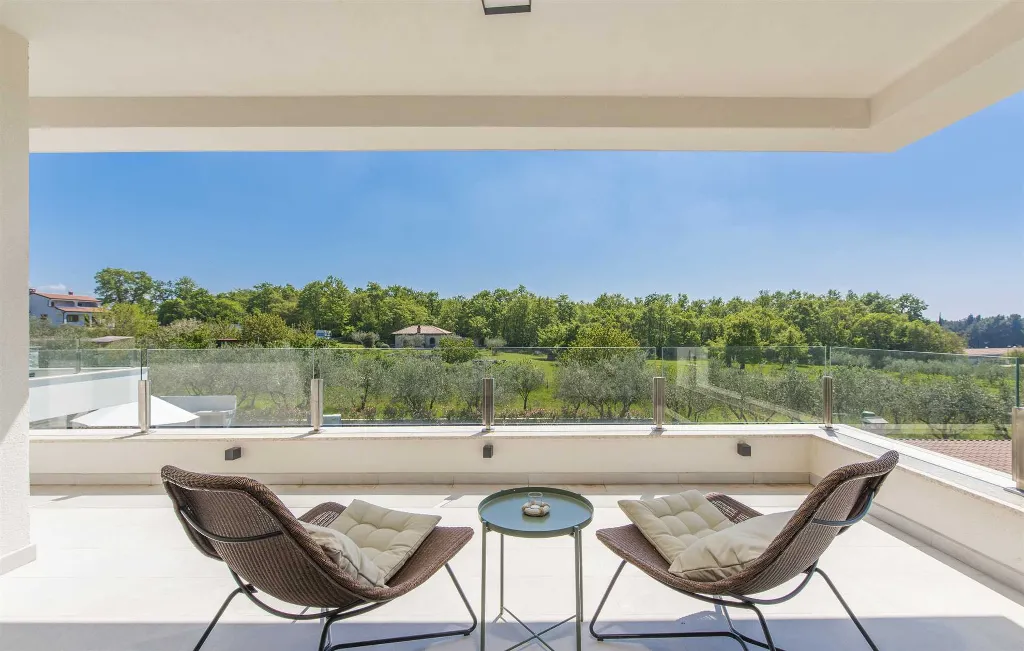 Bužinija 4-Bedroom Villa for 8 Guests