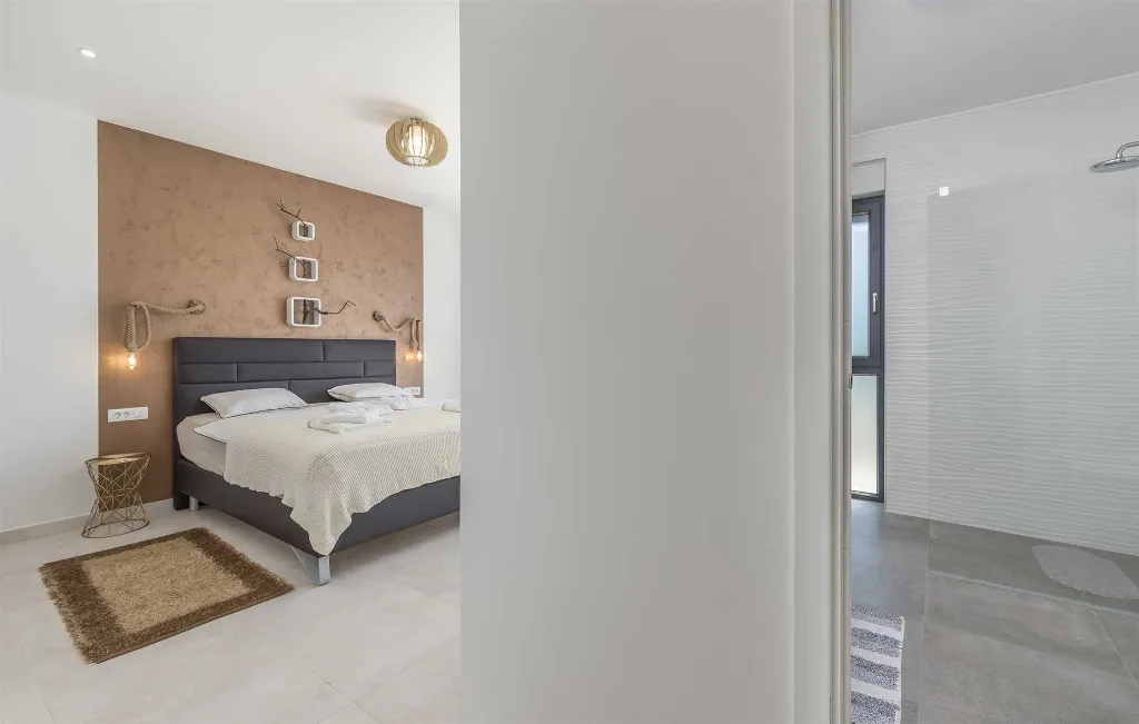 Bužinija 4-Bedroom Villa for 8 Guests