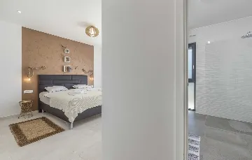 Bužinija 4-Bedroom Villa for 8 Guests