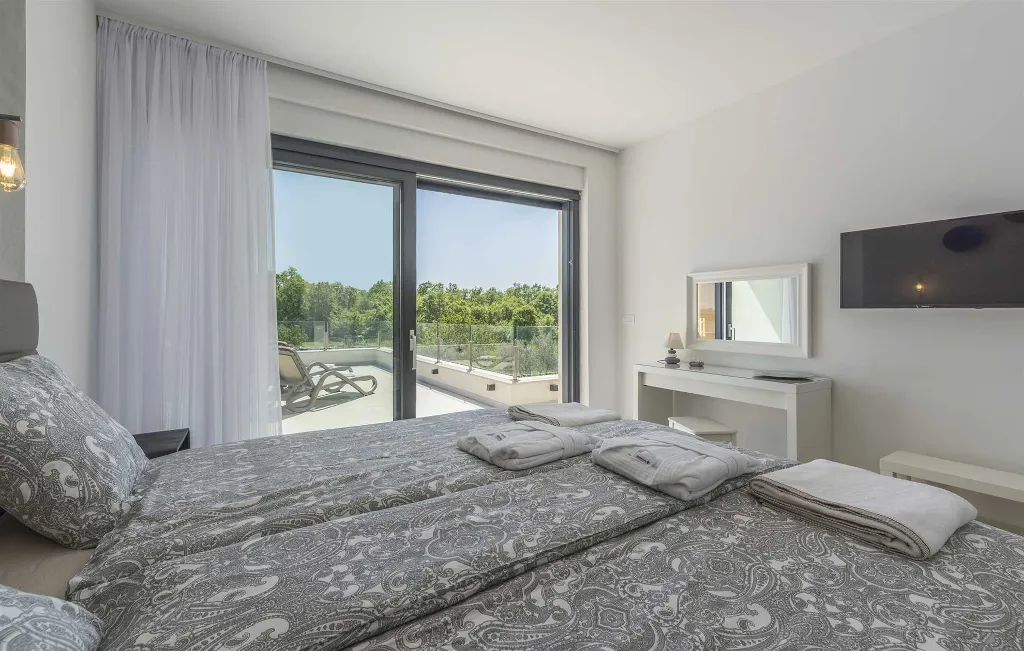 Bužinija 4-Bedroom Villa for 8 Guests