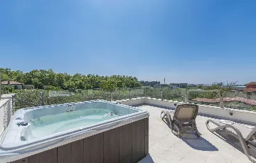 Bužinija 4-Bedroom Villa for 8 Guests