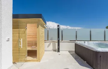 Bužinija 4-Bedroom Villa for 8 Guests