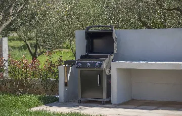 Bužinija 4-Bedroom Villa for 8 Guests