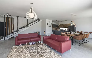 Bužinija 4-Bedroom Villa for 8 Guests