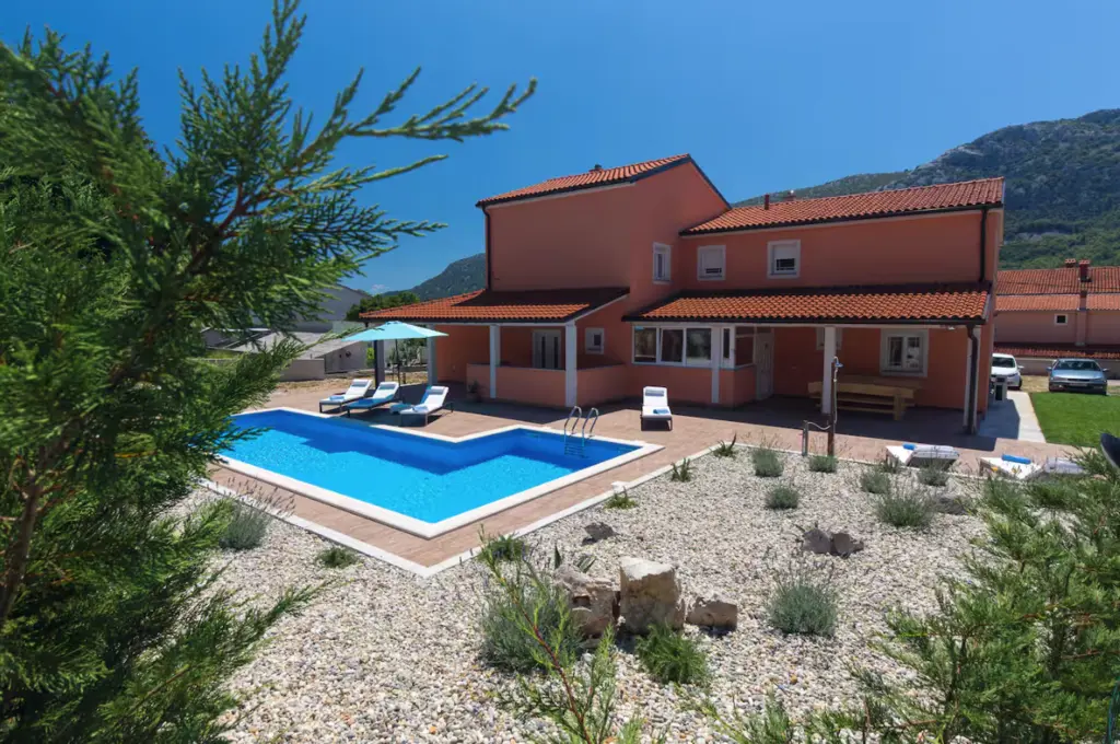3-Bedroom Villa with Private Pool in Tribalj