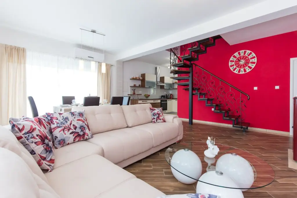 3-Bedroom Villa with Private Pool in Tribalj