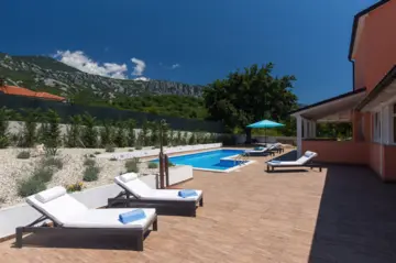 3-Bedroom Villa with Private Pool in Tribalj