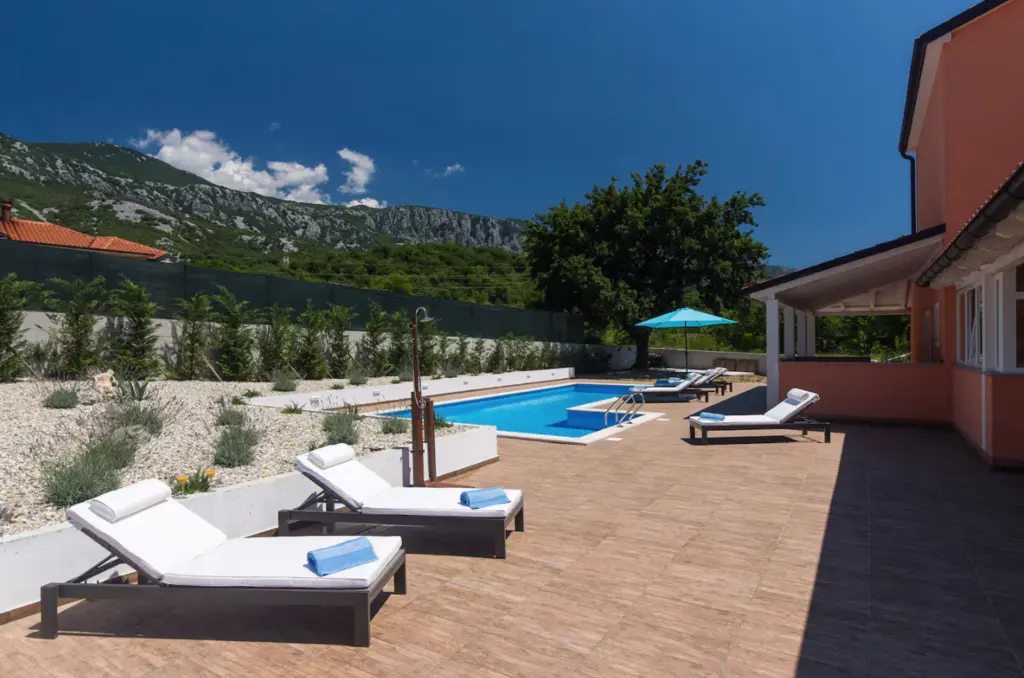 3-Bedroom Villa with Private Pool in Tribalj