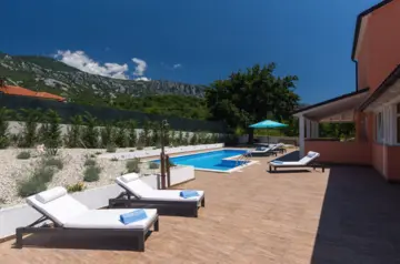 3-Bedroom Villa with Private Pool in Tribalj