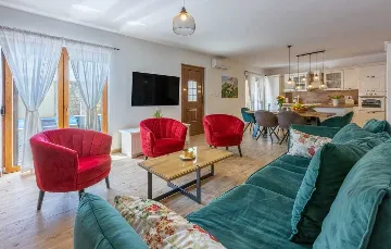 Grižane-Belgrad Villa with Private Pool & Sauna